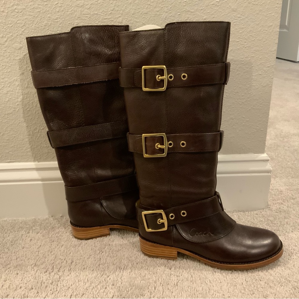 Georgous Coach Boots | Size 6 - Picture 2 of 8